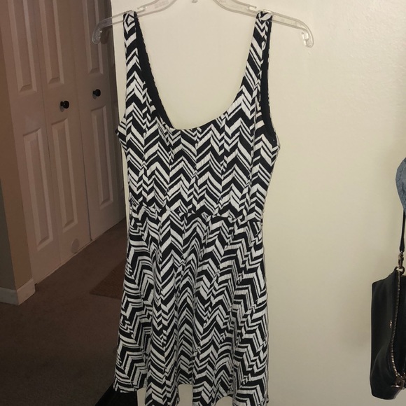 Nordstrom Dresses & Skirts - Adorable semi-formal dress for all seasons! Nordstrom Dresses & Skirts - Adorable semi-formal dress for all seasons!